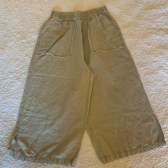 Backbeat Cropped Wide Leg Pant - Picture 1 of 5